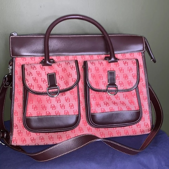 Dooney & Bourke Signature Logo Double Pocket Red Brown Tote Handbag Purse Chrty - Picture 6 of 9